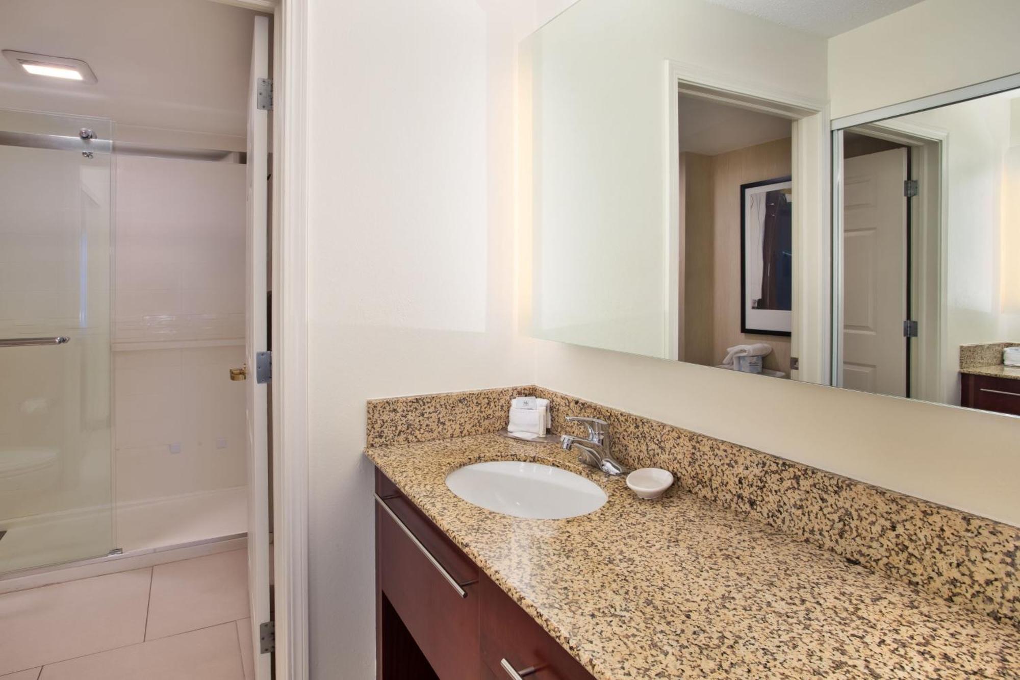 Residence Inn By Marriott Grand Rapids West Grandville Bagian luar foto